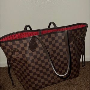 Louis Vuitton Authentic Never Full Mm